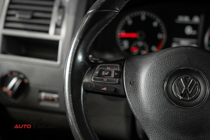 volkswagen-caravelle-diesel-2013-big-21
