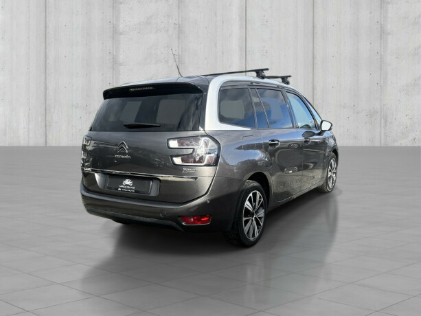 citroen-c4-picasso-bensin-2018-big-5