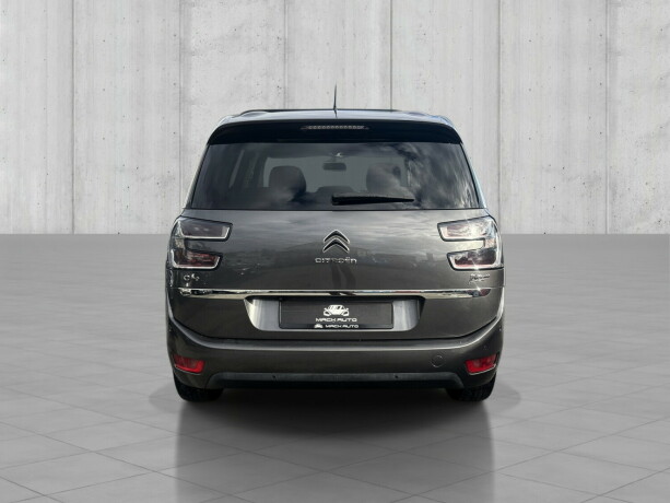 citroen-c4-picasso-bensin-2018-big-6