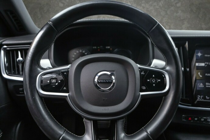 volvo-v90-diesel-2019-big-11