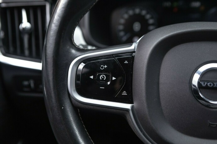 volvo-v90-diesel-2019-big-12