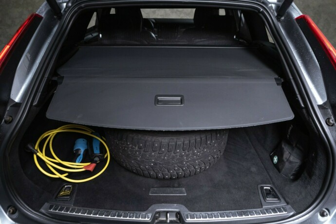 volvo-v90-diesel-2019-big-33