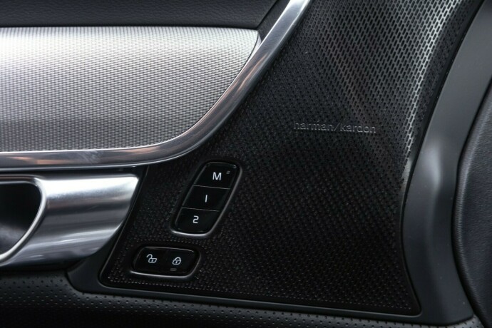 volvo-v90-elektrisitetbensin-2020-big-22