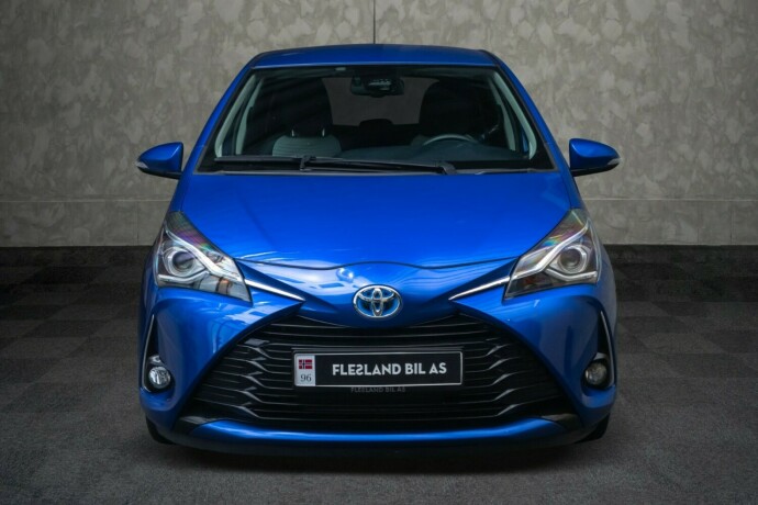toyota-yaris-elektrisitetbensin-2018-big-5
