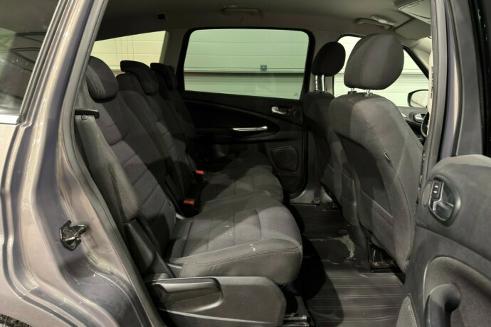 ford-s-max-diesel-2012-big-9