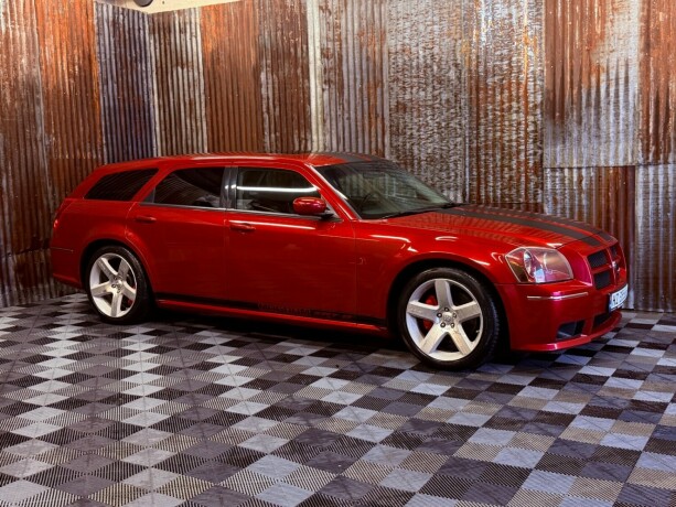 dodge-magnum-bensin-2006-big-1