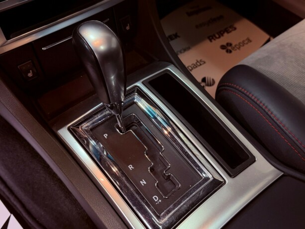dodge-magnum-bensin-2006-big-23