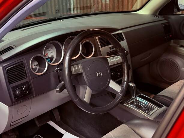 dodge-magnum-bensin-2006-big-16