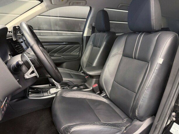 mitsubishi-outlander-elektrisitetbensin-2016-big-12