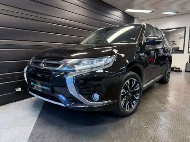mitsubishi-outlander-elektrisitetbensin-2016-big-2