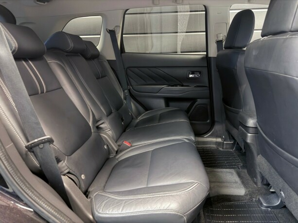 mitsubishi-outlander-elektrisitetbensin-2016-big-18