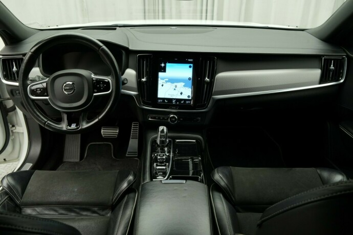 volvo-v90-elektrisitetbensin-2019-big-38
