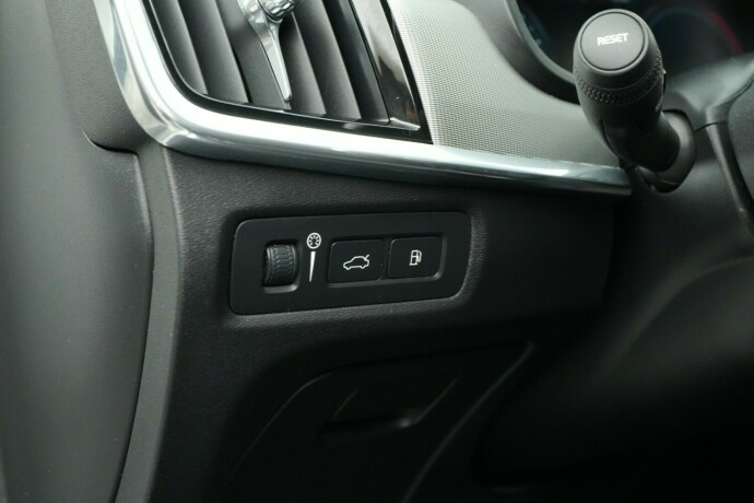 volvo-v90-elektrisitetbensin-2019-big-36
