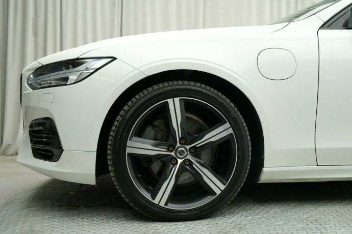 volvo-v90-elektrisitetbensin-2019-big-18