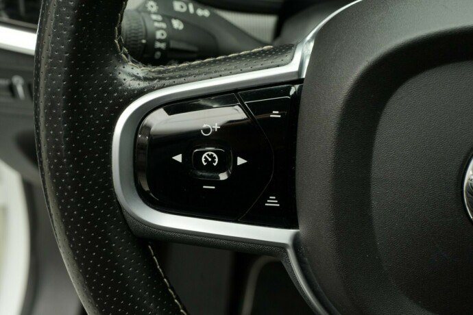 volvo-v90-elektrisitetbensin-2019-big-45