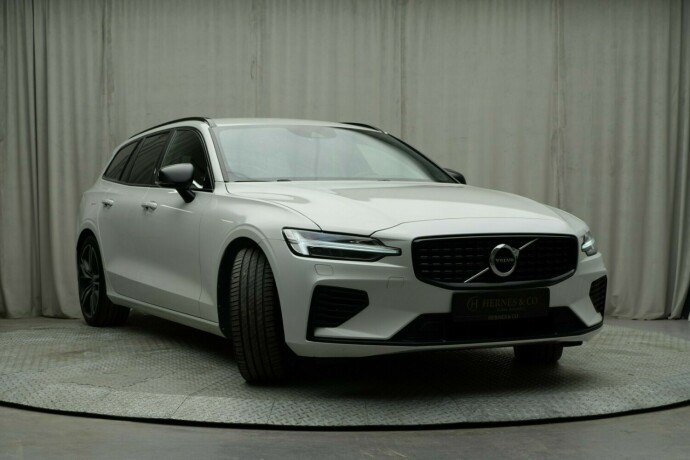 volvo-v60-elektrisitetbensin-2021-big-2