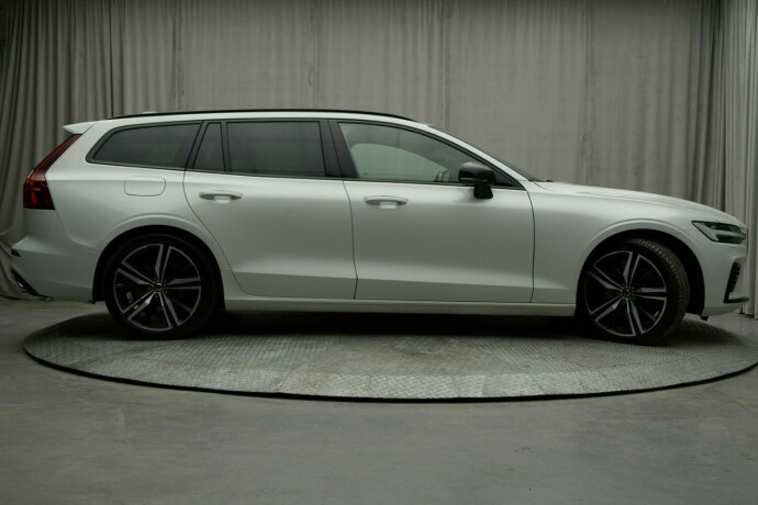 volvo-v60-elektrisitetbensin-2021-big-3