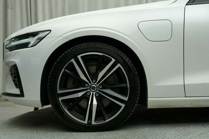volvo-v60-elektrisitetbensin-2021-big-6