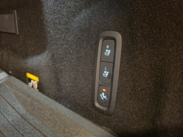 volvo-xc-60-plug-in-petrol-2018-big-19