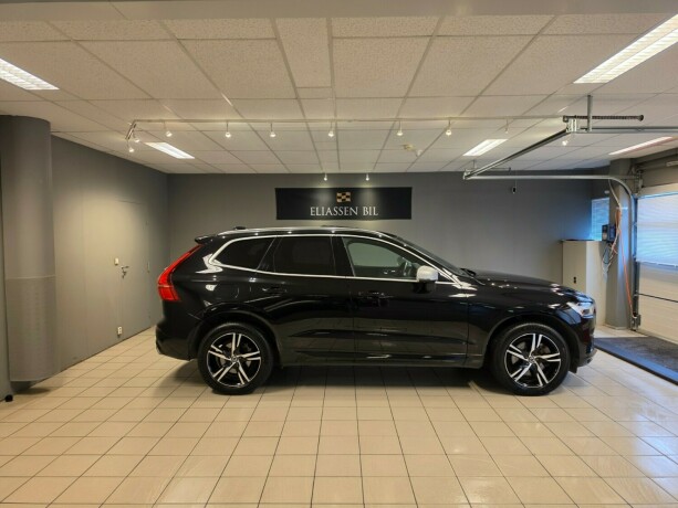 volvo-xc-60-plug-in-petrol-2018-big-3