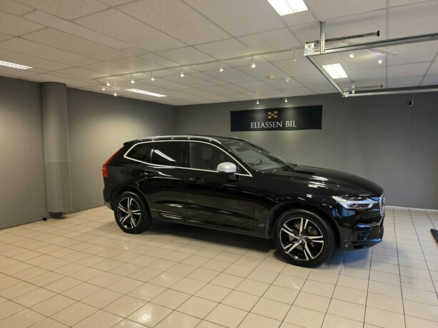 volvo-xc-60-plug-in-petrol-2018-big-2