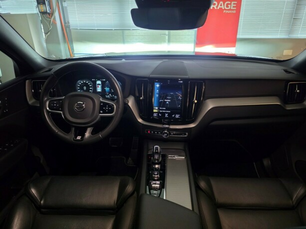 volvo-xc-60-plug-in-petrol-2018-big-41