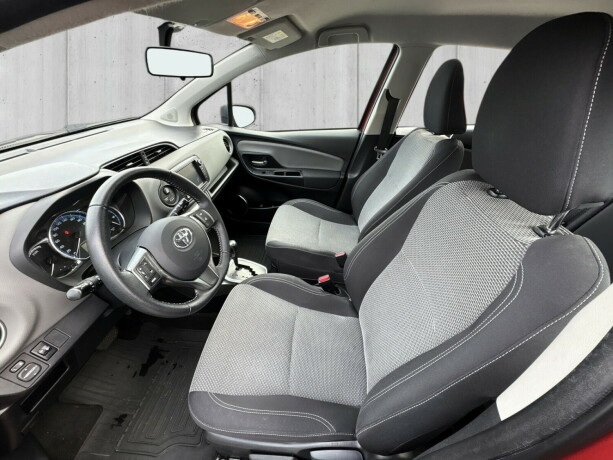 toyota-yaris-elektrisitetbensin-2015-big-9