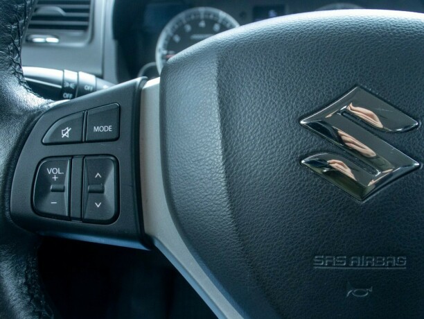suzuki-swift-bensin-2014-big-23