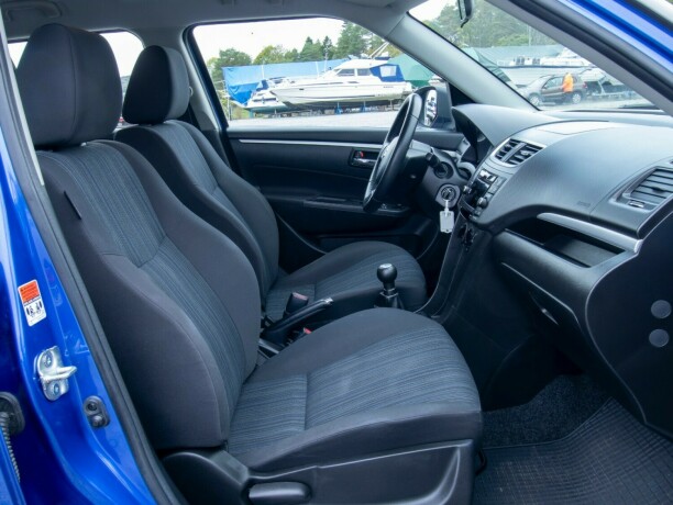 suzuki-swift-bensin-2014-big-40