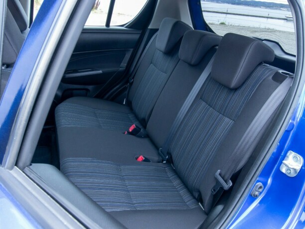 suzuki-swift-bensin-2014-big-37