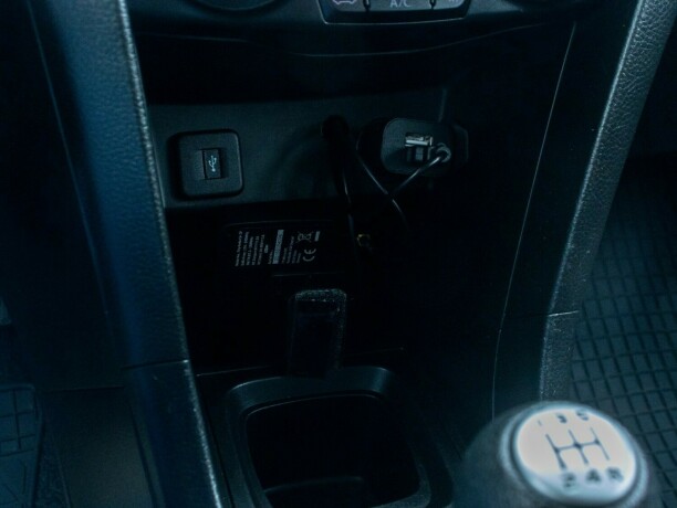 suzuki-swift-bensin-2014-big-30