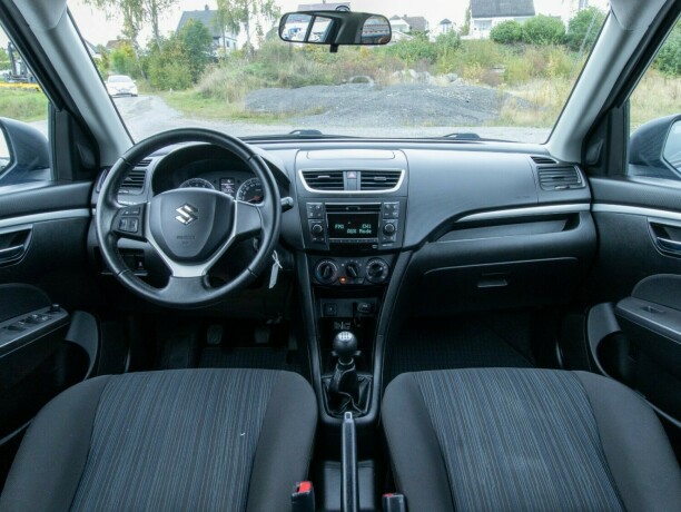 suzuki-swift-bensin-2014-big-33