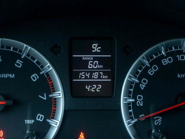 suzuki-swift-bensin-2014-big-22
