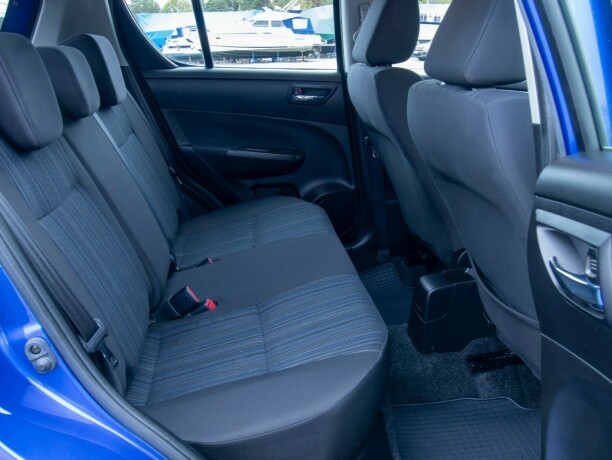 suzuki-swift-bensin-2014-big-42