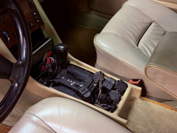 mercedes-benz-500-sec-bensin-1986-big-25