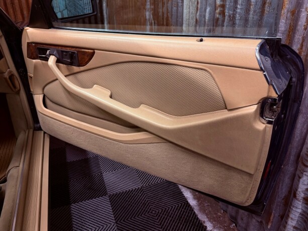 mercedes-benz-500-sec-bensin-1986-big-37