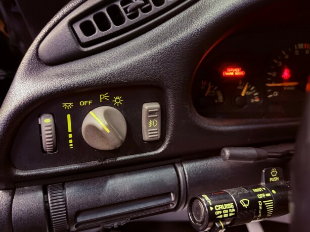 chevrolet-camaro-bensin-1993-big-25