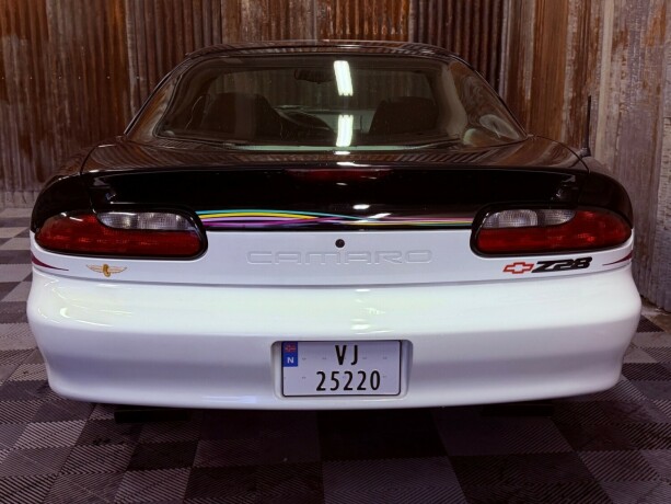 chevrolet-camaro-bensin-1993-big-16