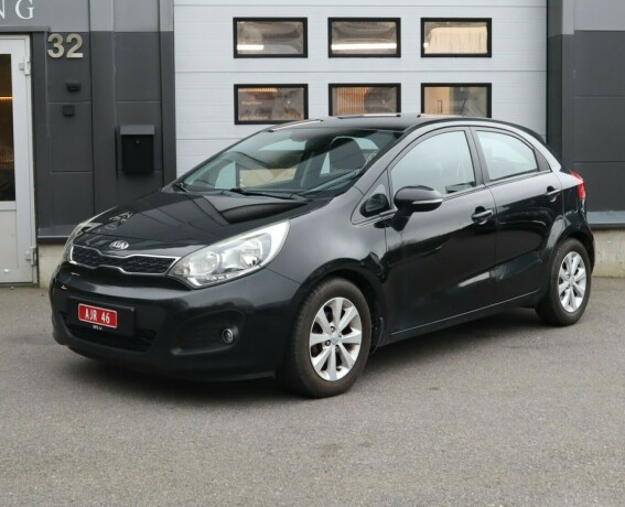 kia-rio-bensin-2013-big-0