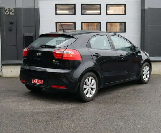kia-rio-bensin-2013-big-1