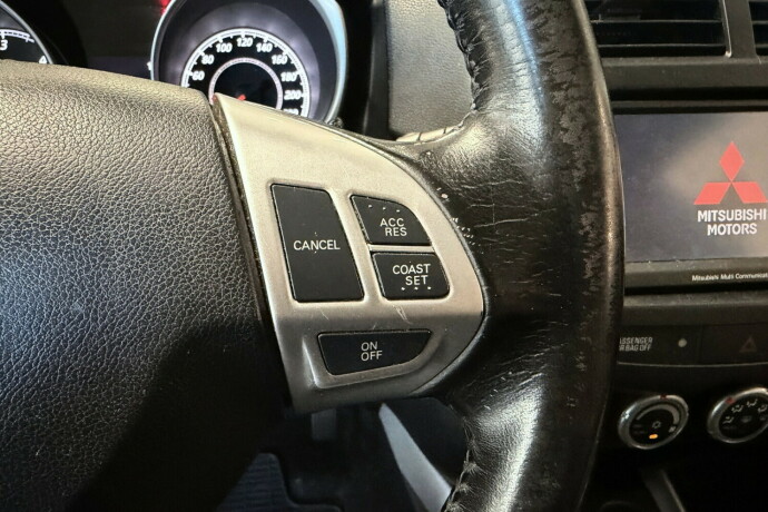 mitsubishi-asx-diesel-2011-big-20