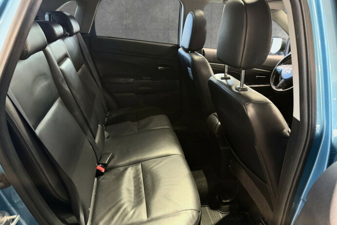 mitsubishi-asx-diesel-2011-big-16