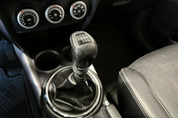 mitsubishi-asx-diesel-2011-big-18
