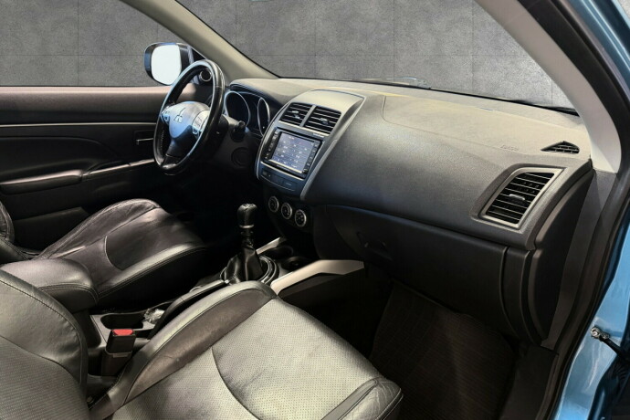 mitsubishi-asx-diesel-2011-big-14