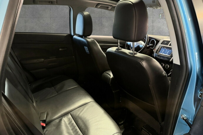 mitsubishi-asx-diesel-2011-big-15