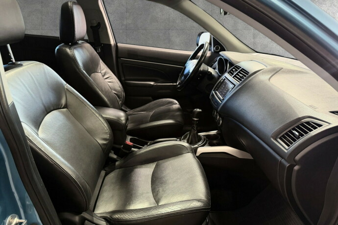 mitsubishi-asx-diesel-2011-big-19