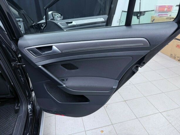 volkswagen-golf-alltrack-diesel-2016-big-23