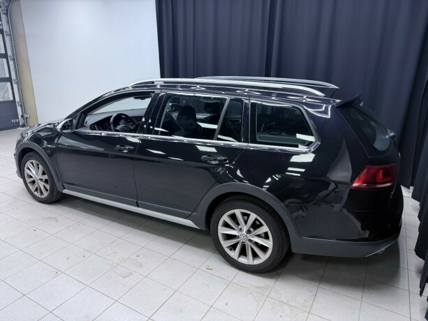 volkswagen-golf-alltrack-diesel-2016-big-4