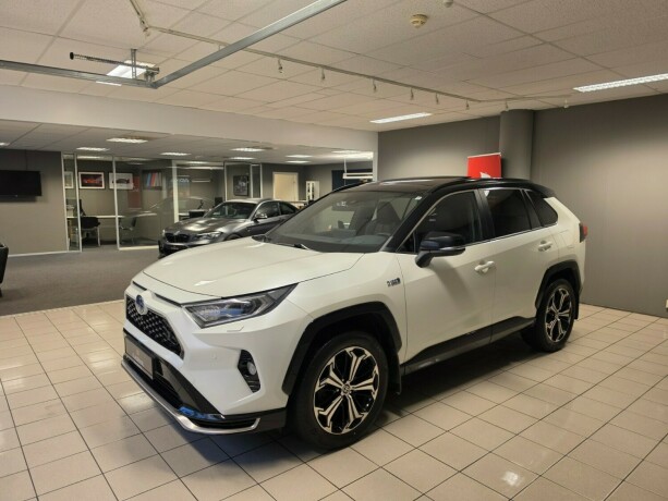 toyota-rav4-plug-in-petrol-2021-big-7