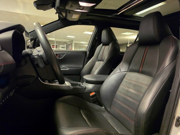 toyota-rav4-plug-in-petrol-2021-big-24